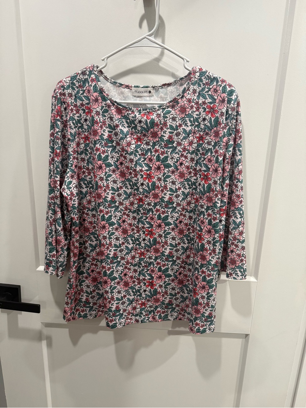 Nuggles athletic swim floral top 3/4 sleeve
size 2xl